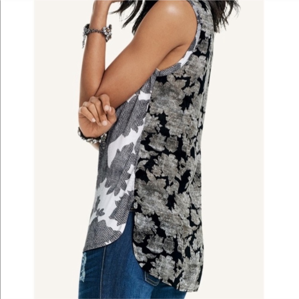 Cabi | Tango Sleeveless Floral Blouse White Black size Small